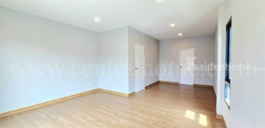 บ้านเดี่ยว เซนโทร ติวานนท์ – ศรีสมาน บ้านใหม่ ถูกสุดในโครงการ