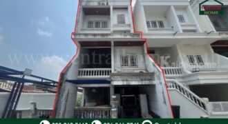 ทาวน์เฮ้าส์ 3 ชั้น ซอยงามวงศ์วาน 47 โครงสร้างดี แปลงริม เหมาะลงทุนรีโนเวท