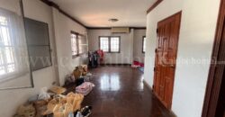 ทาวน์เฮ้าส์ 3 ชั้น ซอยงามวงศ์วาน 47 โครงสร้างดี แปลงริม เหมาะลงทุนรีโนเวท