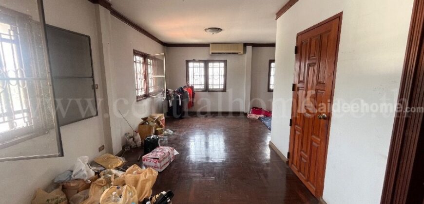 ทาวน์เฮ้าส์ 3 ชั้น ซอยงามวงศ์วาน 47 โครงสร้างดี แปลงริม เหมาะลงทุนรีโนเวท