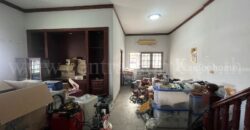 ทาวน์เฮ้าส์ 3 ชั้น ซอยงามวงศ์วาน 47 โครงสร้างดี แปลงริม เหมาะลงทุนรีโนเวท