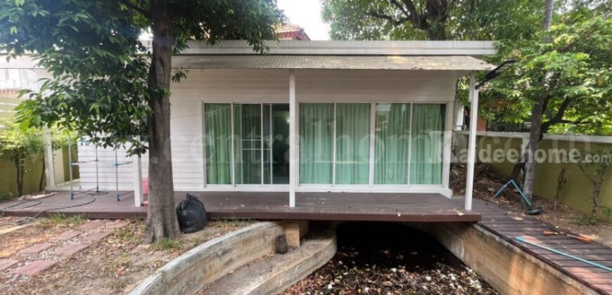 บ้านเดี่ยว แกรนด์โฮม พหลโยธิน 48 พร้อมเรือนรับรอง สภาพดี หลังมุม