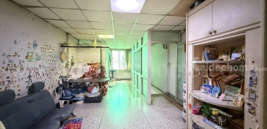 ตึกแถว อาคารพาณิชย์ 3 ชั้น ซอยสาธุประดิษฐ์ 31 ถนนพระราม 3 ใกล้เซ็นทรัลพระราม 3