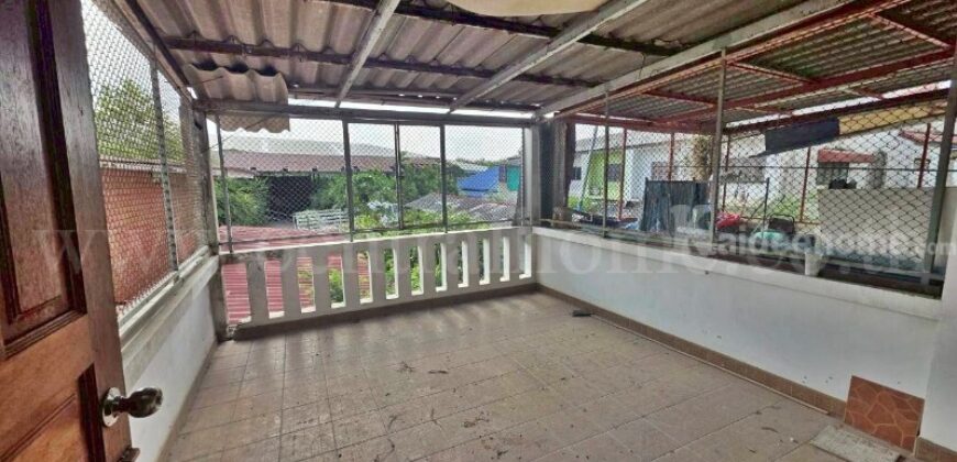 อาคารพาณิชย์ 3 ชั้นครึ่ง เกษมสุวรรณ 5 ตรงข้ามวัดบางนมโค ราคาถูกมาก