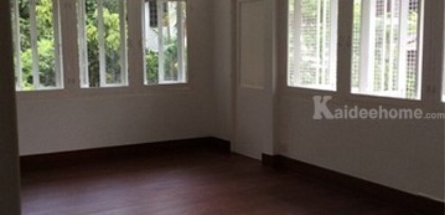 รหัสC7102 ให้เช่าทาวน์เฮ้าส์ 2ชั้น รีโนเวทใหม่ ถนนสุขุมวิท เอกมัย22 เหมาะทำที่พักอาศัยและโฮมออฟฟฟิศ