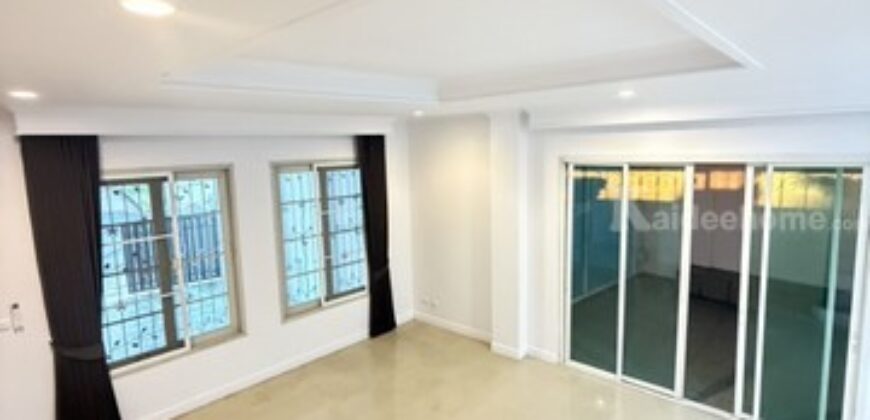 รหัสC7103 ให้เช่าทาวน์โฮม 3ชั้น หมู่บ้าน Urban Sathorn ถนนราชพฤกษ์ ใกล้ BTS บางหว้า