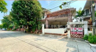 ขายบ้านเดี่ยว 2 ชั้น ติดถนนสุวินทวงศ์ หมู่บ้านจันทร์บัวสวย พื้นที่ 50 ตารางวา บ้านสภาพดีมาก ทำเลดี โครงการติดกับโรงเรียนสารสาสน์วิเทศมีนบุรี