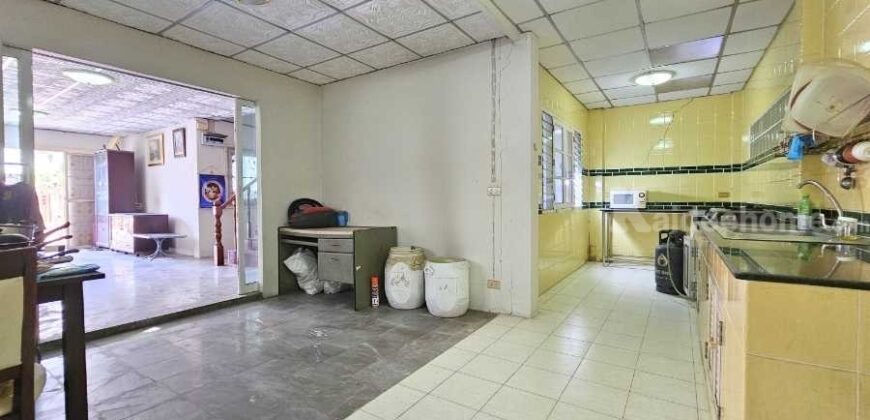 ขาย!! บ้านแฝด บ้านสวนนครชัยศรี จ.นครปฐม (ขนาด 40 ตร.ว.) ถนนหน้าบ้านกว้าง 7 เมตร โครงการอยู่ติดถนนใหญ่ ถนนเพชรเกษม : (Baan Suan Nakhon Chai Si)