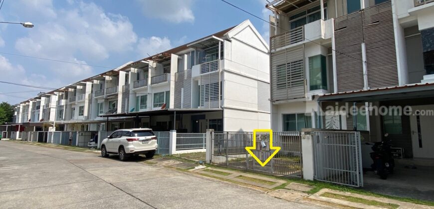 ขายทาวน์โฮม3ชั้น ม.บ้านใหม่ กรุงเทพกรีฑา7 บ้านหลังมุม ใกล้มอเตอร์เวย์ และ ทางด่วน