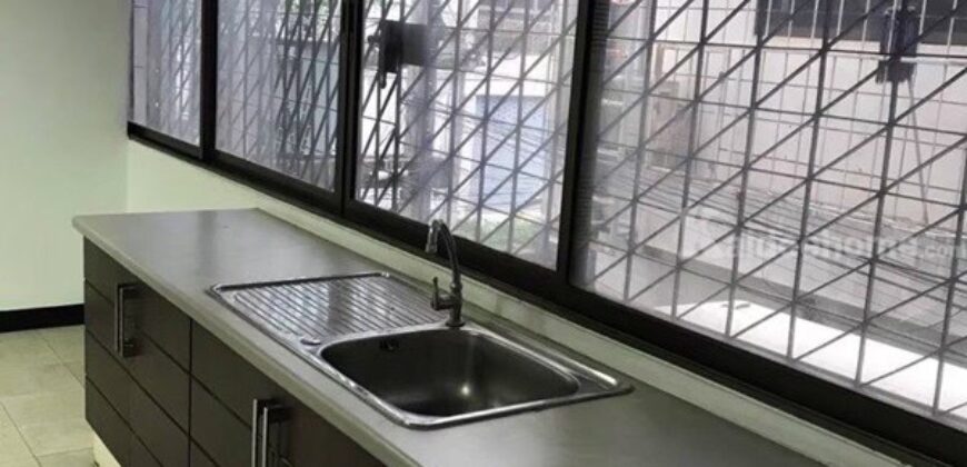 ขายตึกอาคารพาณิชย์ 4 ชั้น หาดใหญ่ สงขลา ทำเลดี ใจกลางเมือง น้ำไม่เคยท่วม โทร 081-6985117