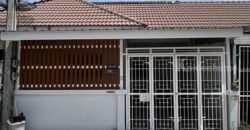 ให้เช่า ทาวน์เฮ้าส์ รีโนเวทใหม่ ม.นิราวิลล์ ใกล้ซอย บางบอน 5 เข้าออกได้หลายทาง โทร 0935109099