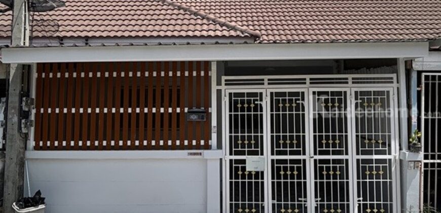 ให้เช่า ทาวน์เฮ้าส์ รีโนเวทใหม่ ม.นิราวิลล์ ใกล้ซอย บางบอน 5 เข้าออกได้หลายทาง โทร 0935109099