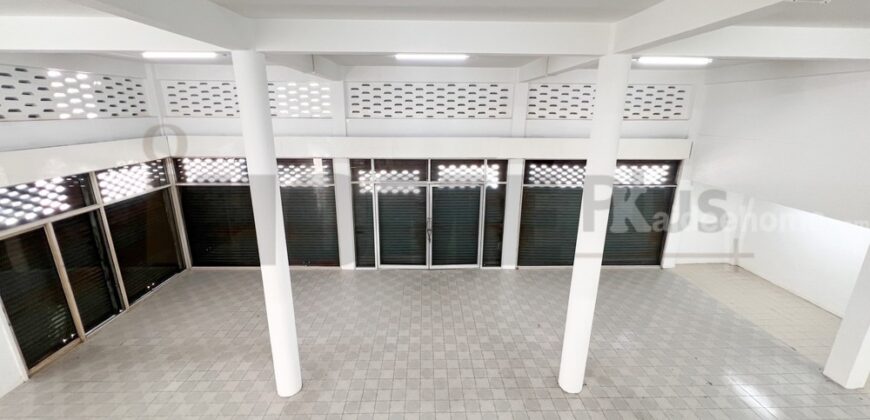 เช่าอาคารพาณิชย์ 3.5 ชั้น 3 คูหา มีดาด ฟ้าติดถนนเทพารักษ์แนวรถไฟฟ้าสีเหลือง