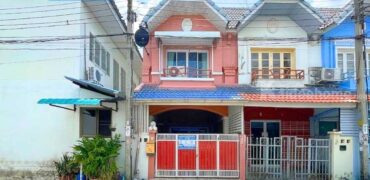 ขาย!! ทาวน์โฮม 2 ชั้น มนวดี กรีนพาร์ค (ขนาด 16 ตร.ว.) ถ.บ้านกล้วย-ไทรน้อย อ.บางบัวทอง นนทบุรี : Monwadee Green Park