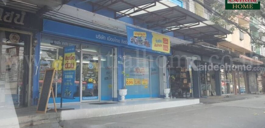 อาคารพาณิชย์ 4.5 ชั้น ติดถนนลาดพร้าว หน้าซอยลาดพร้าว 72 ขายพร้อมผู้เช่าระยะยาว