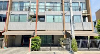 ทาวน์โฮม 3 ชั้น บ้านกลางเมือง สุขุมวิท – อ่อนนุช ราคาถูกที่สุดในโครงการ