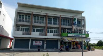 ให้เช่าตึกแถวสินสาคร ติด family mart หน้าหมู่บ้านซื่่อตรงสารินและนิคมอุตสาหกรรมสินสาคร