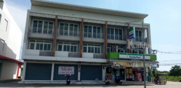 ให้เช่าตึกแถวสินสาคร ติด family mart หน้าหมู่บ้านซื่่อตรงสารินและนิคมอุตสาหกรรมสินสาคร