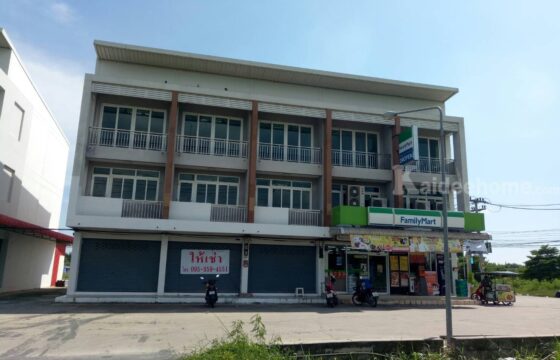 ให้เช่าตึกแถวสินสาคร ติด family mart หน้าหมู่บ้านซื่่อตรงสารินและนิคมอุตสาหกรรมสินสาคร