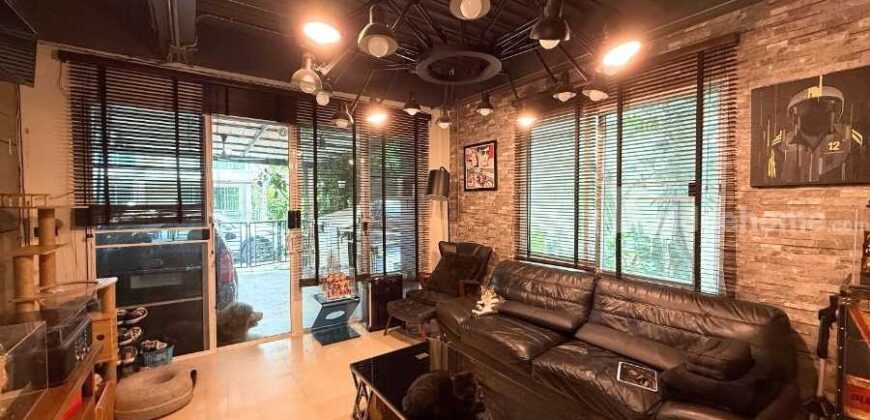 ขาย!!! ทาวน์โฮม 3 ชั้น ทาวน์พลัส เกษตร-นวมินทร์ หลังริม (ขนาด 28 ตร.ว.) ถ.คลองลำเจียก แขวงนวลจันทร์ เขตบึงกุ่ม กรุงเทพมหานคร : Towmplus Keset-Nawamin
