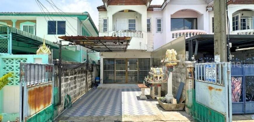 ทาวน์เฮาส์หลังริม ซอยลาดปลาเค้า72 (ขนาด 21 ตร.ว.) รามอินทรา-เกษตรนวมินทร์ ใกล้รถไฟฟ้า MRT ลาดปลาเค้า กทม. : Lat Plakhao 72