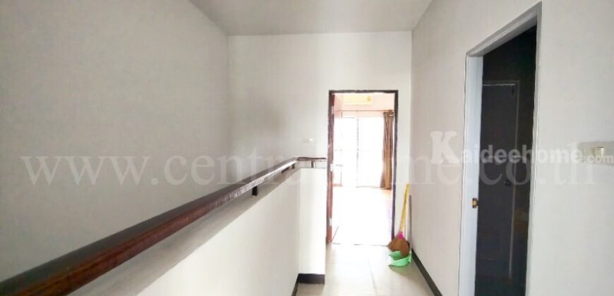 ทาวน์เฮ้าส์ 3 ชั้น หมู่บ้านไพโรจน์ โครงการ 5 บางนา ทำเลดี ราคาถูก