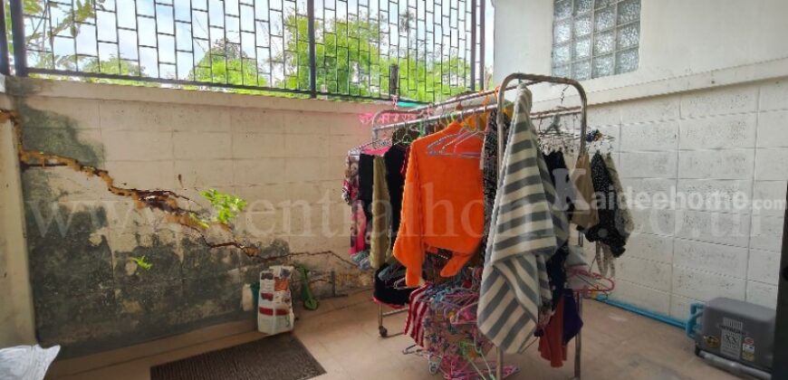 ทาวน์เฮ้าส์ 3 ชั้น หมู่บ้านไพโรจน์ โครงการ 5 บางนา ทำเลดี ราคาถูก