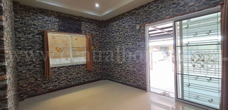 บ้านแฝด บงกช ธาราวิลล์ พานทอง สภาพใหม่ ราคาถูกที่สุดในโครงการ