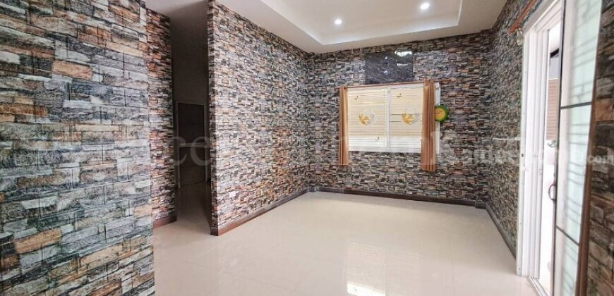 บ้านแฝด บงกช ธาราวิลล์ พานทอง สภาพใหม่ ราคาถูกที่สุดในโครงการ