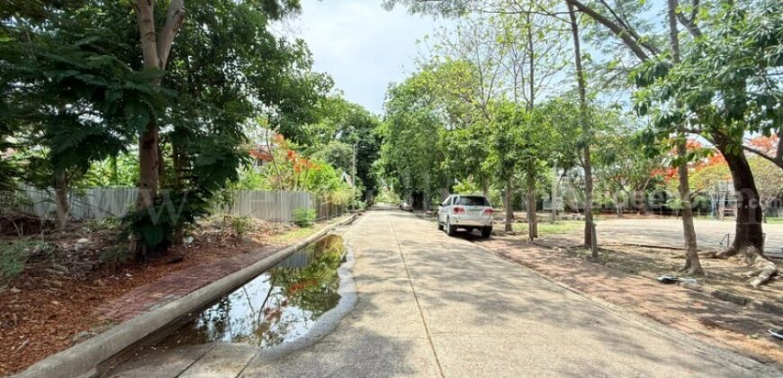ที่ดินถมแล้ว หมู่บ้าน ชัยพฤกษ์ วงแหวน – รัตนาธิเบศร์ ซอยวัดลาดปลาดุก ราคาถูก