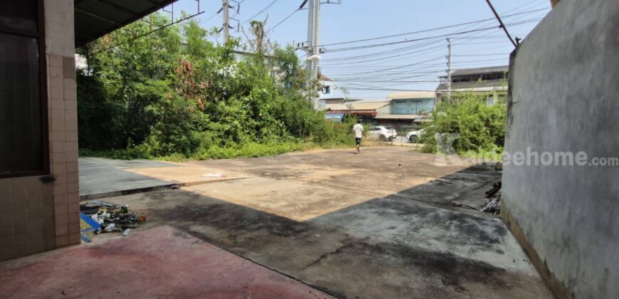 ให้เช่าที่ดินประมาณ 1 ไร่ แหล่งชุมชนใจกลางเมืองสลกบาตรเขตติดต่อระหว่างนครสวรรค์-กำแพงเพชรที่ดินปั๊มร้างในเมือง