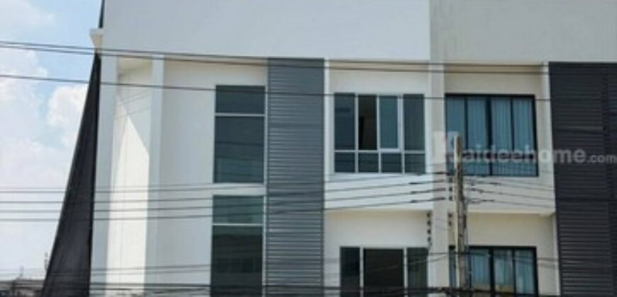 รหัสC7172 ให้เช่าทาวน์โฮม Home Office Luxury ย่านลาดพร้าว-วังหิน ใกล้ BTS เสนา