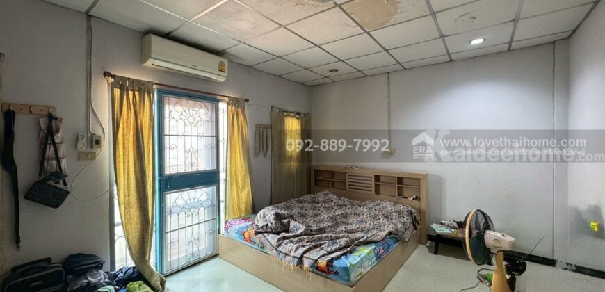 ขายทาวน์เฮ้าส์ 2 ชั้น หมู่บ้านกานดา กม.23 พระราม2-นาดี พื้นที่ 20 ตรว. ราคาถูกที่สุดในโครงการนี้แล้ว ขายเพียง 1.4 ล้านบาท ใกล้เซ็นทรัล มหาชัย
