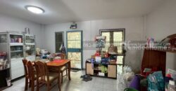 ขายทาวน์เฮ้าส์ 2 ชั้น หมู่บ้านกานดา กม.23 พระราม2-นาดี พื้นที่ 20 ตรว. ราคาถูกที่สุดในโครงการนี้แล้ว ขายเพียง 1.4 ล้านบาท ใกล้เซ็นทรัล มหาชัย