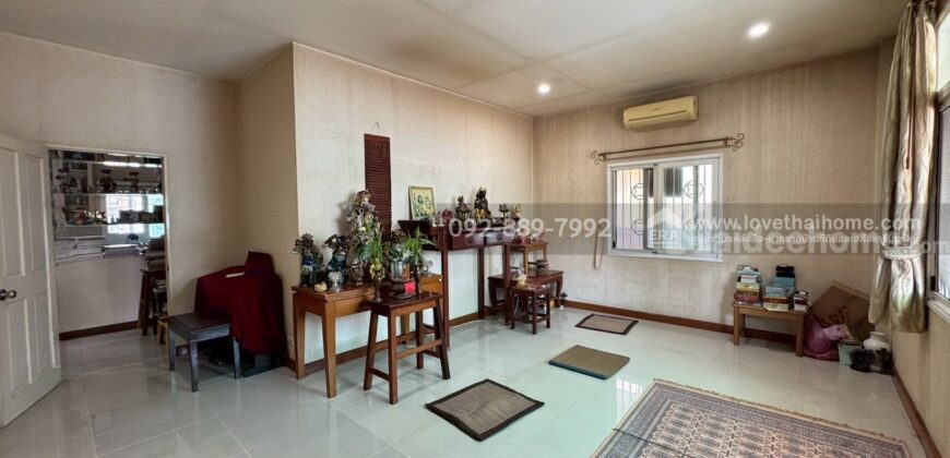 ขายบ้านเดี่ยว 2 ชั้น หมู่บ้านเดอะแกรนด์ พระราม2 พื้นที่ 143 ตรว. โซน Lake Garden ราคาถูก พร้อมอยู่ ขายเพียง 15.7 ล้านบาทเท่านั้น ใกล้ตลาดสดมหาชัย เมืองใหม่
