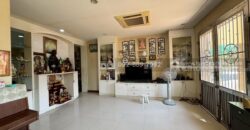 ขายบ้านเดี่ยว 2 ชั้น หมู่บ้านเดอะแกรนด์ พระราม2 พื้นที่ 143 ตรว. โซน Lake Garden ราคาถูก พร้อมอยู่ ขายเพียง 15.7 ล้านบาทเท่านั้น ใกล้ตลาดสดมหาชัย เมืองใหม่