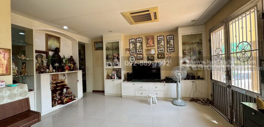 ขายบ้านเดี่ยว 2 ชั้น หมู่บ้านเดอะแกรนด์ พระราม2 พื้นที่ 143 ตรว. โซน Lake Garden ราคาถูก พร้อมอยู่ ขายเพียง 15.7 ล้านบาทเท่านั้น ใกล้ตลาดสดมหาชัย เมืองใหม่