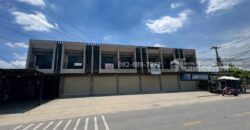 ขายตึกแถว 2 ชั้น ติดถนนลำโพ พื้นที่ 22.7 ตรว. ตรงข้ามโรงเรียนเจริญรัฐอุปถัมภ์ ทำเลค้าขาย ราคาเพียง 2.5 ล้านบาทเท่านั้น ใกล้ดูโฮม บางบัวทอง