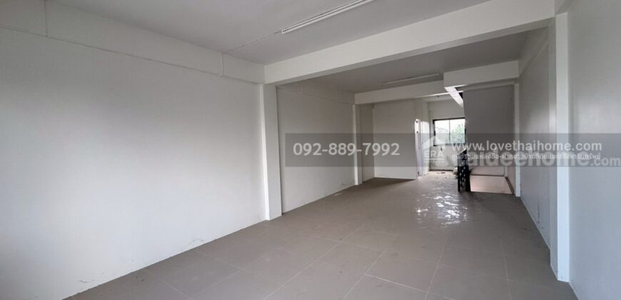 ขายตึกแถว 2 ชั้น ติดถนนลำโพ พื้นที่ 22.7 ตรว. ตรงข้ามโรงเรียนเจริญรัฐอุปถัมภ์ ทำเลค้าขาย ราคาเพียง 2.5 ล้านบาทเท่านั้น ใกล้ดูโฮม บางบัวทอง