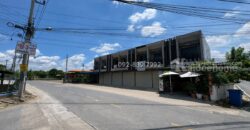 ขายตึกแถว 2 ชั้น ติดถนนลำโพ พื้นที่ 22.7 ตรว. ตรงข้ามโรงเรียนเจริญรัฐอุปถัมภ์ ทำเลค้าขาย ราคาเพียง 2.5 ล้านบาทเท่านั้น ใกล้ดูโฮม บางบัวทอง