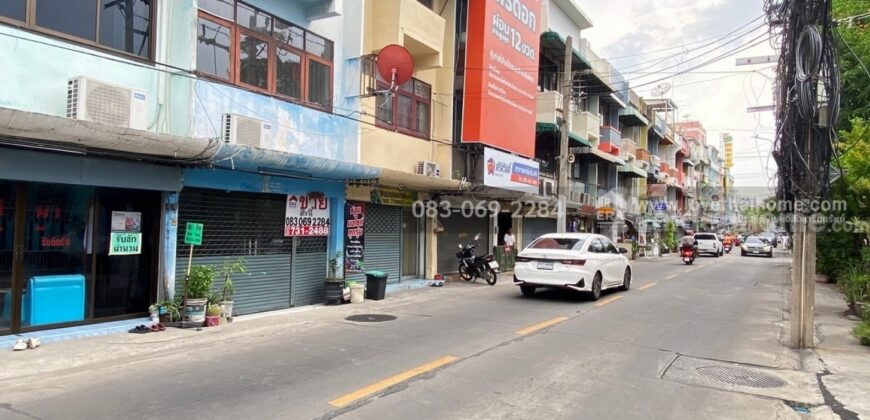 ขายตึกแถว พหลโยธิน48 ใกล้สถานีรถไฟฟ้าสายหยุด ทำเลค้าขาย ท้ายซอยลัดไปออกเส้นเทพรักษ์ และ รามอินทรา