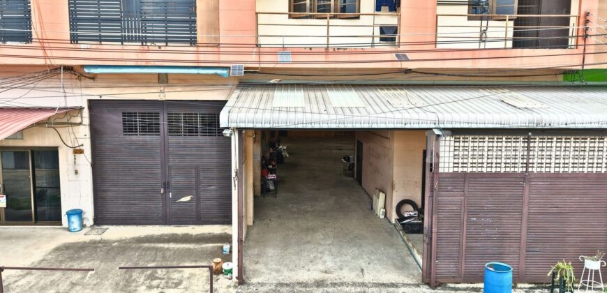 ขายหรือให้เช่าโกดังกระทุ่มแบน 195 ตร.ว. ทำเลดี สภาพดี ราคาถูก