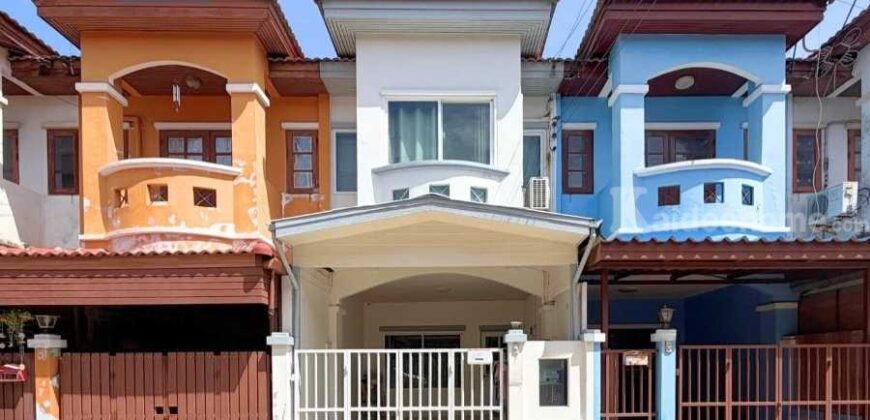 ขาย!! ทาวน์เฮ้าส์ 2 ชั้น บ้านศิริวรรณ-ชวนชม บางบัวทอง (ขนาด 16 ตร.ว.) บางบัวทอง นนทบุรี : Siriwan-Chuan Chom Village