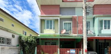 ทาวน์โฮม 2 ชั้น หมู่บ้านบัวทองธานี (ขนาด 24 ตร.ว.) หลังริม บางบัวทอง นนทบุรี : Buathong Thani