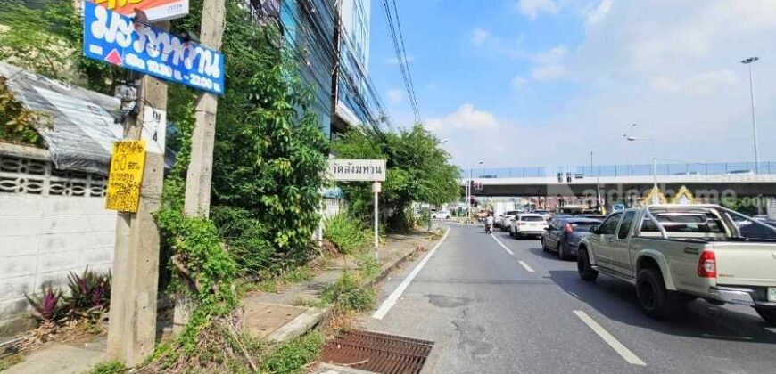 ขาย!! ที่ดินเปล่า ซอยบางกรวย-ไทรน้อย32 (ขนาด 99 ตร.ว.) เดินทางสะดวก ใกล้ทั้งสะพานพระราม5 และถนนราชพฤกษ์ ต.บางสีทอง อ.บางกรวย นนทบุรี