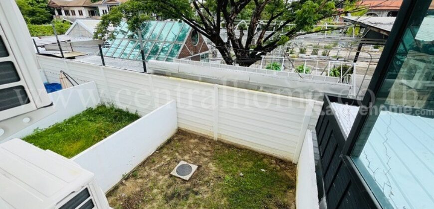 ขาย/เช่า อาคารสำนักงาน โฮมออฟฟิศ เดอะคอมเมิร์ซ 3 ชั้นครึ่ง ประชาอุทิศ-สุขสวัสดิ์