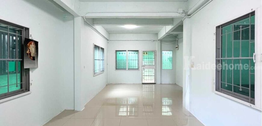 ทาวน์โฮม 2 ชั้น หมู่บ้านบัวทองธานี (ขนาด 24 ตร.ว.) หลังริม บางบัวทอง นนทบุรี : Buathong Thani