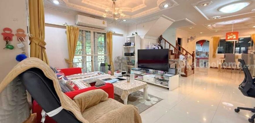 ขาย!! ทาวน์เฮ้าส์ หมู่บ้านรัชธานี7 สายไหม23/1 (หลังริม ขนาด 32 ตร.ว.) สภาพดีพร้อมเข้าอยู่ สายไหม กทม. : Ratchathanee 7