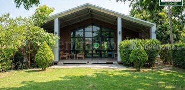 ให้เช่า บ้านเดี่ยวชั้นเดียวสไตล์รีสอร์ท พื้นที่ใช้สอย 200 ตร.ม. เหมาะสำหรับทำสปา คลินิก ออฟฟิศ คาเฟ่ หรือธุรกิจบริการ