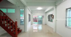 ทาวน์โฮม 2 ชั้น หมู่บ้านบัวทองธานี (ขนาด 24 ตร.ว.) หลังริม บางบัวทอง นนทบุรี : Buathong Thani